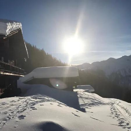 Seina-zeit Ferienhaus *